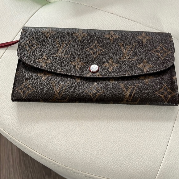 Authentic Louis Vuitton Emilie wallet Red - Picture 1 of 6